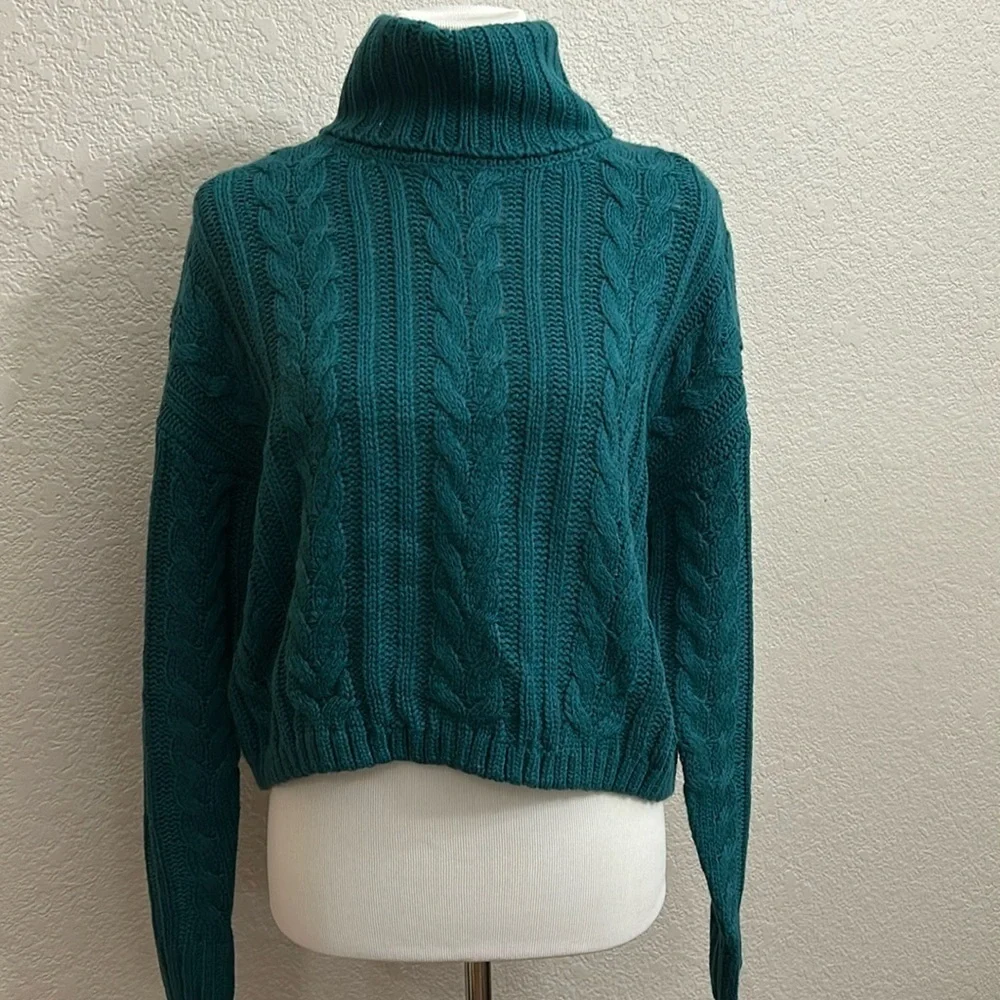NWT Olive + Oak Green Chunky Crop Turtleneck Sweater